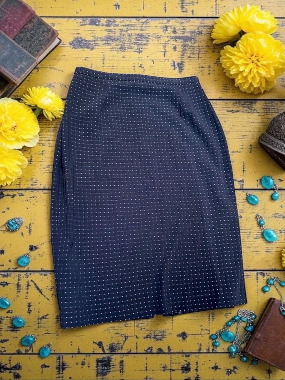 Perfectly elegant vintage skirt